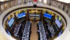 ارتفاع في مؤشرات البورصة في ٧ قطاعات