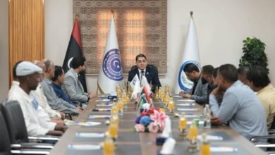 وزير العمل والتأهيل يلتقي ممثلي شركات الجنوب المنفذة لمشروعات الطوارئ 