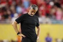 الأهلي يُنهي عقد ريبيرو فجراً