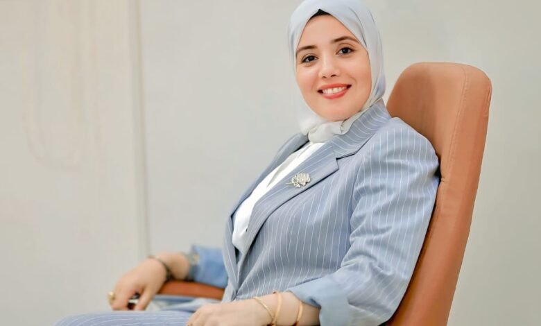 أماني عدلي واحدة من النماذج المشرّفة في مجال التعليم والإدارة المدرسية