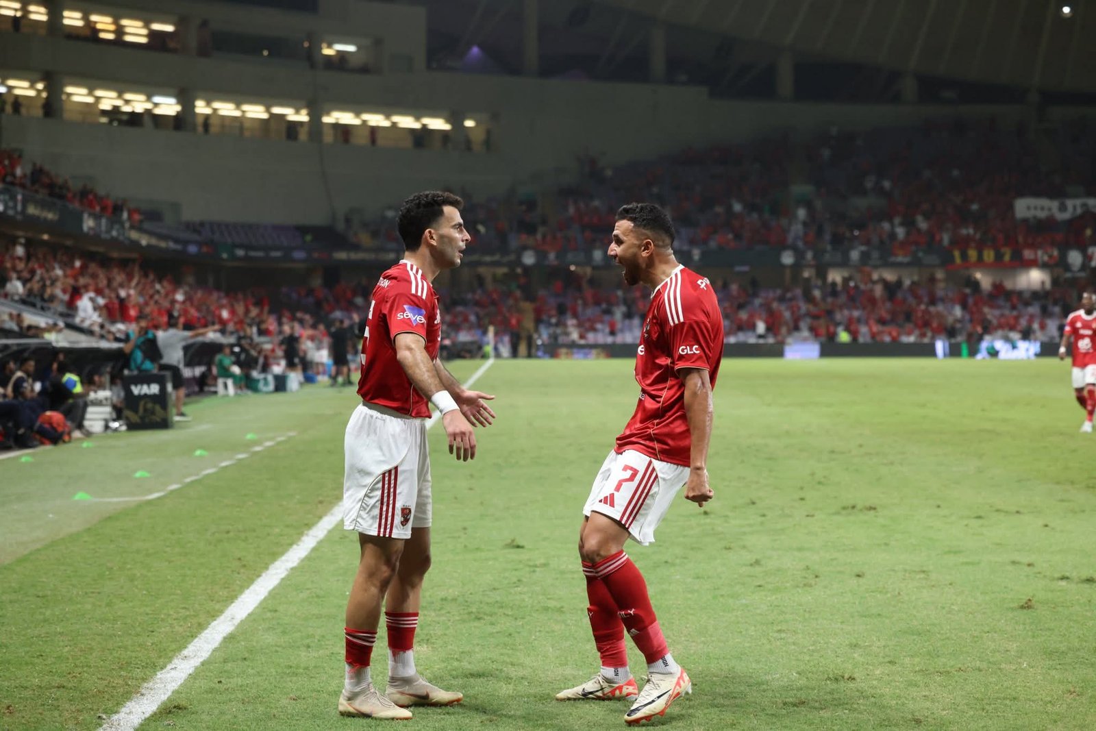 الأهلي يتعادل مع سيراميكا