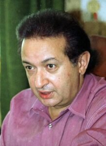 نور الشريف أفلام صنعت مغامرته الأكبر في السينما