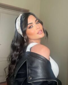 أسماء جلال تكشف أسرار جديدة في "ليلة فونطاسطيك"