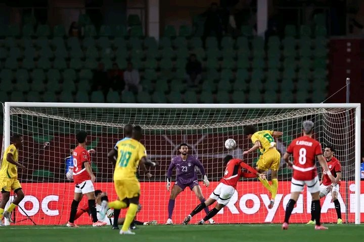 السيد الأعرج يكتب | مصر تنتصر حين يضيق الوقت.. مرموش يعيد الأمل وصلاح يكتب التاريخ في ليلة أفريقية لا تُنسى