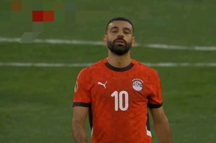 صلاح يحفر اسمه بين أساطير القارة