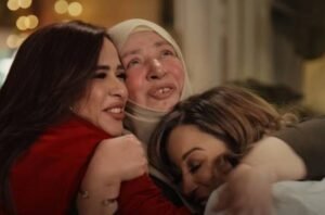 صورة «واحشني» تعيد عبلة كامل للأضواء