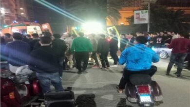 بين خطوة وأخرى.. نهاية مفاجئة لحياة سيدة وطالب بعد سقوط مواد بناء من أعلى برج بالمحلة