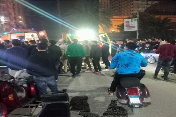 بين خطوة وأخرى.. نهاية مفاجئة لحياة سيدة وطالب بعد سقوط مواد بناء من أعلى برج بالمحلة