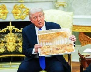 دبي.. مدينة لا تنام بين الصواريخ: كيف يتمسك المقيمون بوهم الاستقرار وسط العاصفة؟