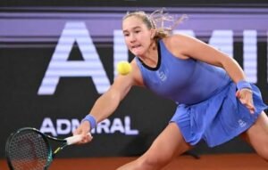 ريباكينا تخطف لقب شتوتجارت وتغادر بسيارة بورشه جديدة في مشهد استثنائي