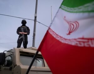 إعدامات سرية وهلع داخل إيــران