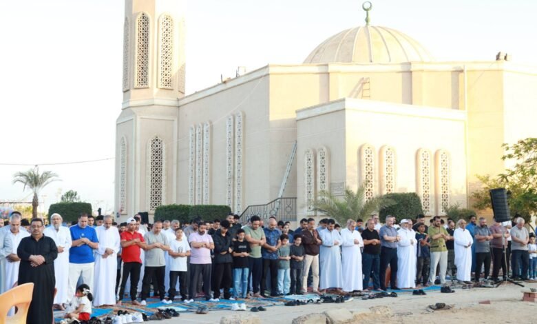صلاة العيدفي النادي