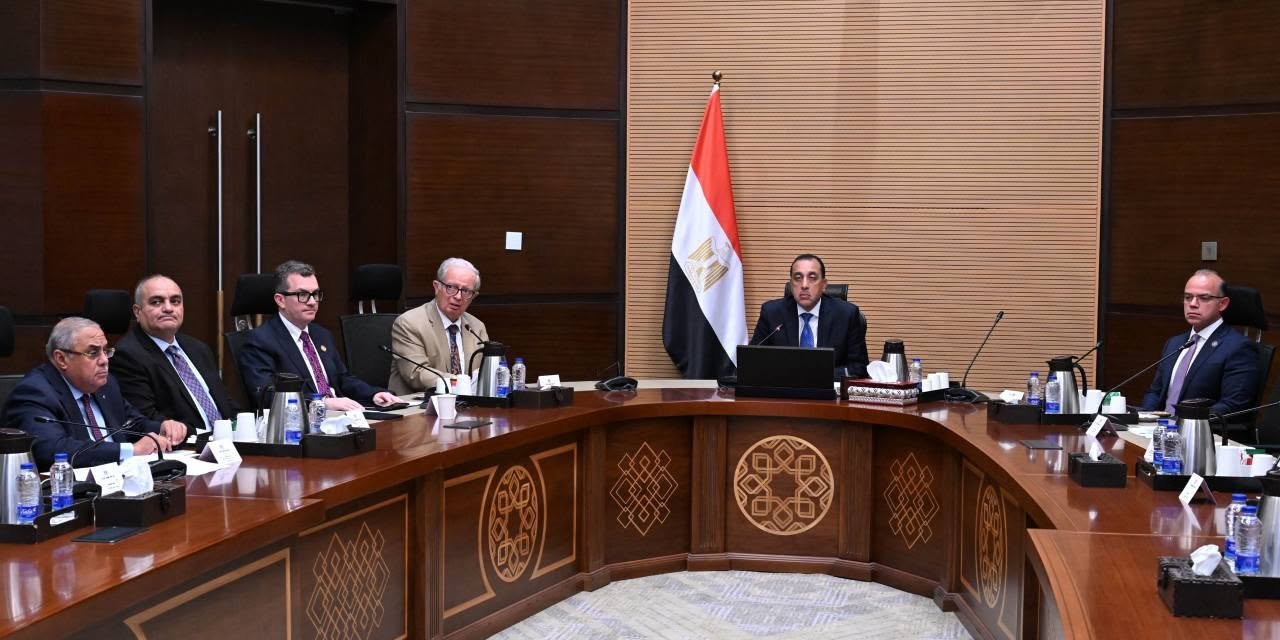 "رئيس الوزراء الدكتور مصطفى مدبولي يترأس اجتماع الخطة التنفيذية لوثيقة سياسة ملكية الدولة بالعاصمة الإدارية الجديدة"