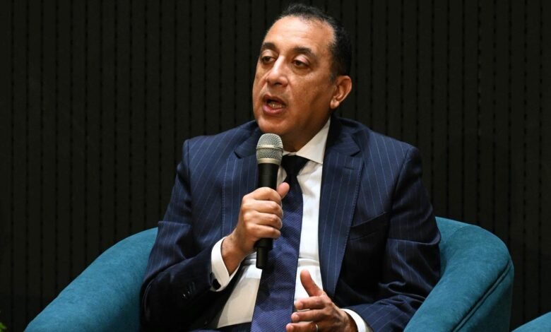 رئيس الوزراء يطلق الإصدار الثاني لوثيقة سياسة ملكية الدولة لتعزيز الاستثمار ودعم النمو الاقتصادي حتى 2030.