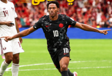 منتخب كندا يحتفل بالفوز على قطر بثلاثية نظيفة في كأس العالم 2026 وسط فرحة جماهيرية كبيرة.