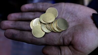 تراجع الذهب العالمي للجلسة الثالثة على التوالي