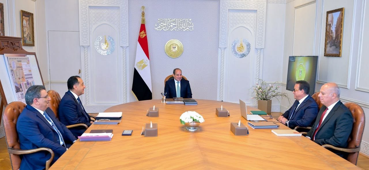 الرئيس السيسي يتابع تطوير منظومة التأمين الصحي الشامل