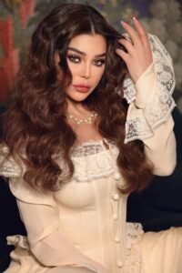 هيفاء وهبي تحسم الجدل وتتوعد مروجي صورها بإجراءات قانونية