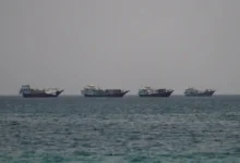 الحرس الثوري يستهدف قواعد أمريكية رداً على ضرباتها بعد استهداف ناقلات في هرمز