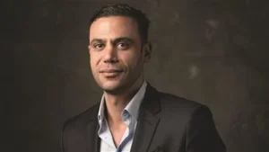 محمد إمام يحتفل بنجاح صقر وكناريا ويشكر الجمهور رغم المنافسة
