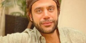 محمد إمام يحتفل بنجاح صقر وكناريا ويشكر الجمهور رغم المنافسة