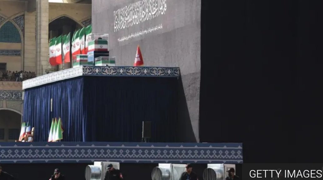 منصة الوفود الرسمية والشخصيات الدولية المشاركة في مراسم تشييع خامنئي بطهران