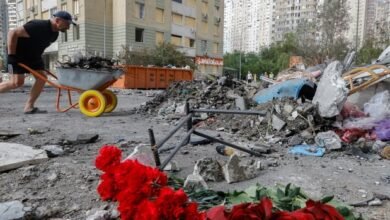 أوكرانيا تستهدف ناقلات النفط المرتبطة بروسيا وتدعو مجددًا للانضمام إلى الناتو