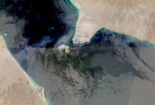 إيران أبلغت الحوثيين بالاستعداد لإغلاق باب المندب إذا استهدفت واشنطن شبكة الكهرباء