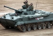 روسيا تدفع بمدرعات BMP-3 مطورة إلى ساحات القتال.. تعزيزات جديدة لمواجهة الطائرات المسيّرة والأسلحة المضادة للدروع