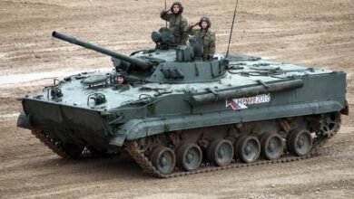 روسيا تدفع بمدرعات BMP-3 مطورة إلى ساحات القتال.. تعزيزات جديدة لمواجهة الطائرات المسيّرة والأسلحة المضادة للدروع