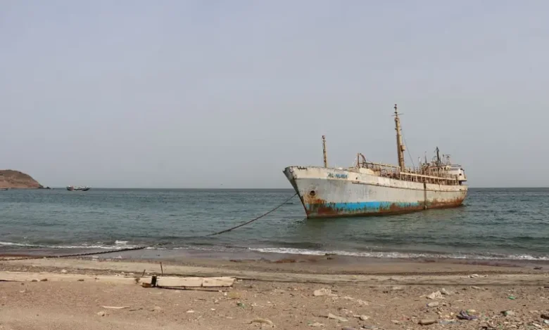 التحالف بقيادة السعودية يضرب "مواقع عسكرية" في اليمن والحوثيون يردون
