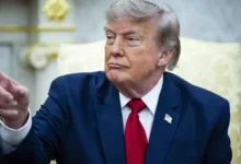 ترامب يهدد بضرب محطات الكهرباء الإيرانية إذا فشل الاتفاق، وإيران توسّع هجماتها