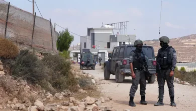 عائلات فلسطينية في قصرة وسط تصاعد اعتداءات المستوطنين