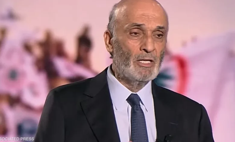 سمير جعجع خلال مقابلة تلفزيونية يتحدث عن تطورات الأوضاع في المنطقة.