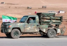 عناصر من الجيش السوري في حالة انتشار قرب الحدود مع العراق.