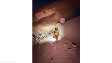 آثار غارة إسرائيلية على منزل في بلدة أنصار جنوبي لبنان