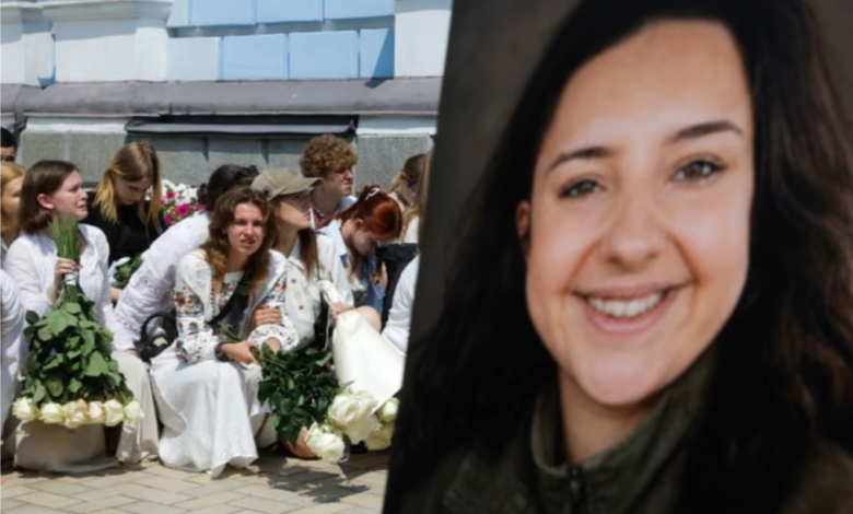 قوات أمن روسية في محيط موقع حادث إطلاق النار داخل شبه جزيرة القرم.