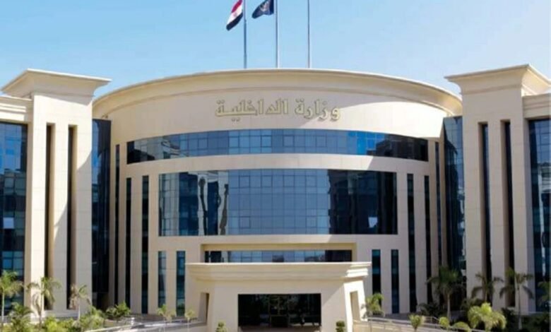قوات الأمن المصرية خلال ضبط تشكيل عصابي في الجيزة