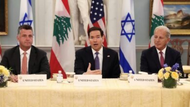 وفدا لبنان وإسرائيل خلال جولة مفاوضات في روما بوساطة أمريكية.