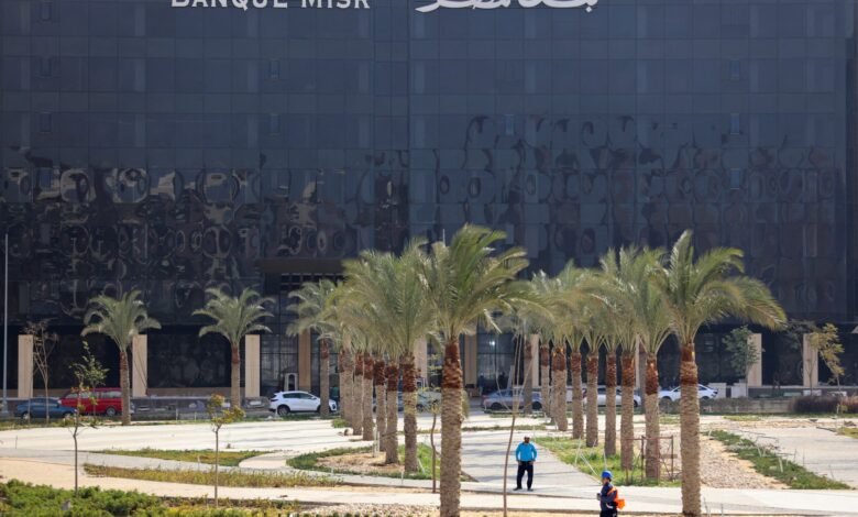 مناورة مصرية للاستحواذ على فروع بنك مصر بالإمارات