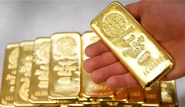 تراجع طفيف في أسعار الذهب بالإمارات اليوم