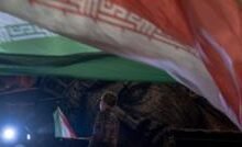 إيران تتسلم الرد الأمريكي وسط توتر مضيق هرمز