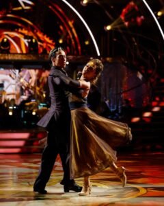 «Strictly Come Dancing 2026».. منافسة مشتعلة ومفاجآت تهدد النجوم