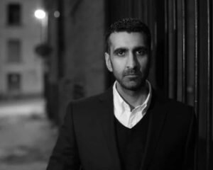 لي تشايلد يقود مبادرة لتوزيع نصف مليون كتاب داخل السجون البريطانية
