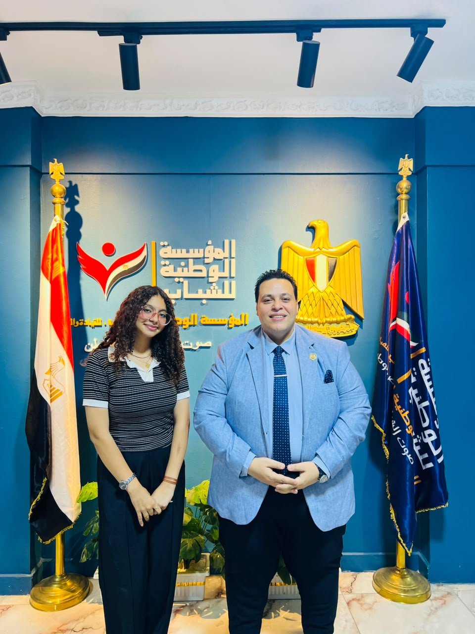 فتح مساحات الحوار الصريح والإنصات للشباب يعيد بناء جسور الثقة والمعنى بين الأجيال.