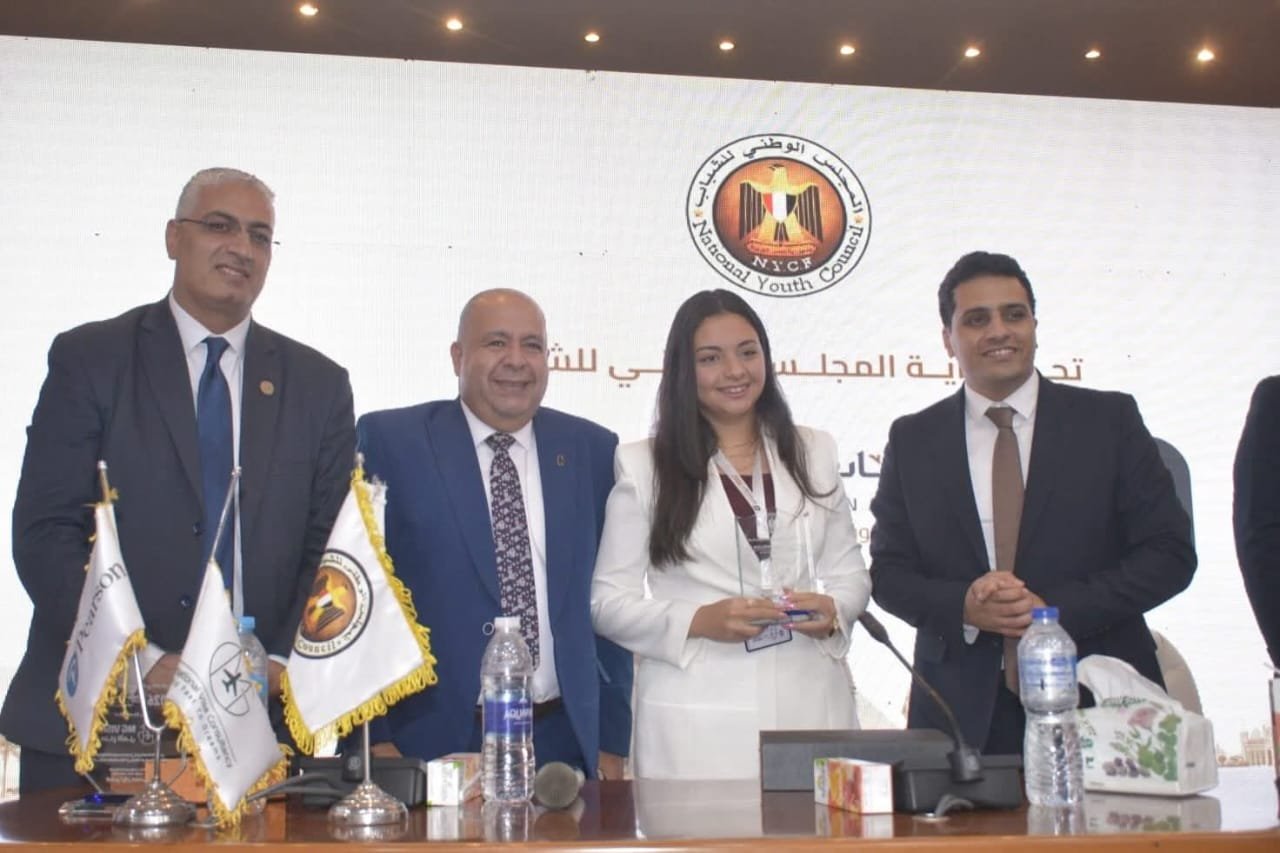 قيادات أكاديمية ومجتمعية في ملتقى الشباب والوطن
