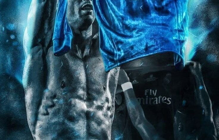 النجم البرتغالي كريستيانو رونالدو يظهر في ملعب البادل مع اللاعب ميغيل لامبيرتي