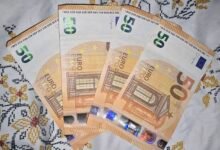 هبوط اليورو لأدنى مستوى وسط أزمات سياسية