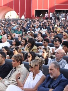منى زكي تكشف أسرارًا عن أحمد حلمي وتحسم الجدل حول «الست» في الجونة