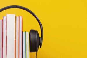 من الورق إلى الأذن.. هل تغيّر الكتب الصوتية مستقبل القراءة